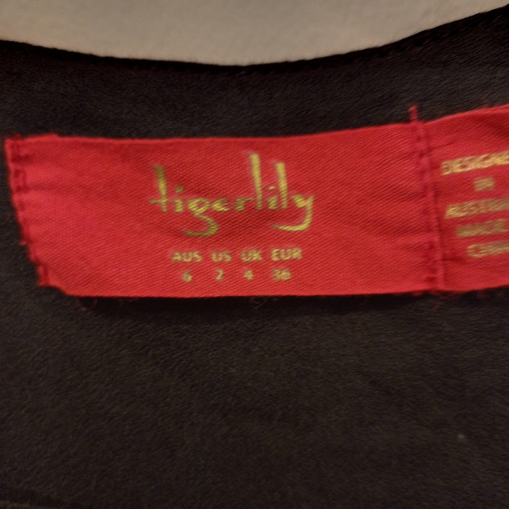 Tigerlily Tango Black Mini dress in size 6 - Picture 5 of 8